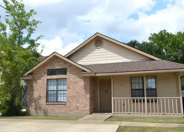 Property at 807 Welsh Ave, College Station, TX, 77840, 3 beds, 2 baths, [object Object]
