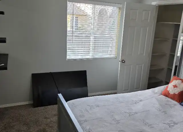 Property at 1609 S Middle Creek Ct, Nampa, ID, 83686, 1 bed, 1 bath, [object Object]