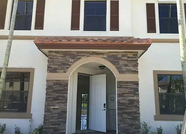 Property at 528 SE 32nd Ave, Homestead, FL, 33033, 3 beds, 3 baths, [object Object]