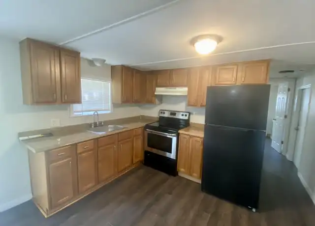 Property at 38313 Tucker Rd Unit 3, Zephyrhills, FL, 33542, 2 beds, 1 bath, [object Object]