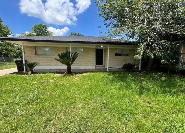 Property at 306 Mulcahy St, Rosenberg, TX, 77471, 3 beds, 2 baths, [object Object]