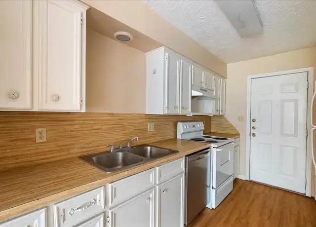 Property at 908 N LBJ Dr Unit 6, San Marcos, TX, 78666, 2 beds, 2 baths, [object Object]