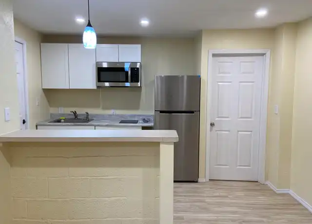 Property at 2221 Gold Ave Unit C, El Paso, TX, 79930, 1 bed, 1 bath, [object Object]