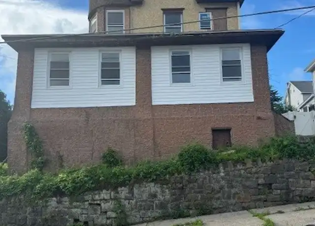 Property at 116 E Ridge St Apt 1, Coaldale, PA, 18218, 3 beds, 1 bath, [object Object]