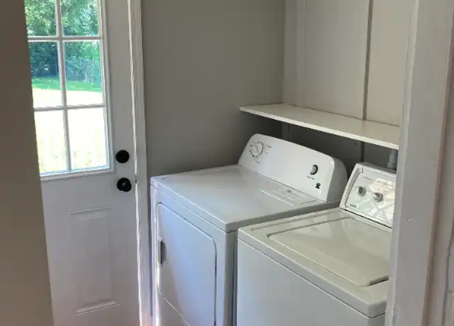 Property at 522 Radford Pl, Knoxville, TN, 37917, 2 beds, 1 bath, [object Object]