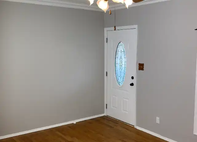 Property at 522 Radford Pl, Knoxville, TN, 37917, 2 beds, 1 bath, [object Object]