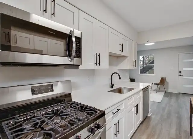Property at 912 Fourth St #102, New Orleans, LA, 70130, 2 beds, 1 bath, [object Object]