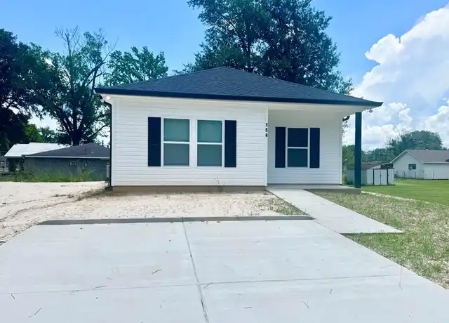 Property at 154 S Oak St, Independence, LA, 70443, 2 beds, 1 bath, [object Object]