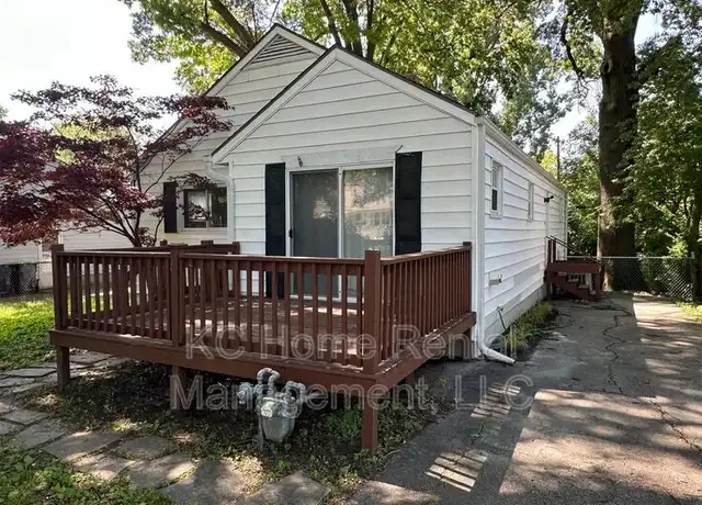 Property at 403 W 86th St, Kansas City, MO, 64114, 3 beds, 2 baths, [object Object]