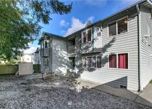 Property at 7611 Ridgewood Dr Unit B, Everett, WA, 98203, 2 beds, 1 bath, [object Object]