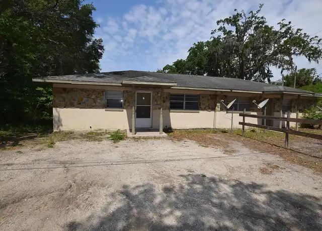 Property at 1801 Center St Unit 2, Leesburg, FL, 34748, 2 beds, 1 bath, [object Object]