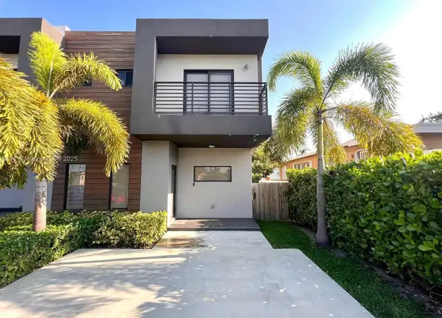 Property at 8753 SW 34th St Unit 1, Miami, FL, 33165, 3 beds, 2.5 baths, [object Object]