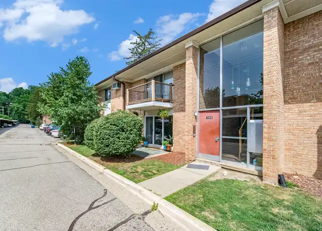 Property at 1209 Island Dr #102, Ann Arbor, MI, 48105, 2 beds, 1 bath, [object Object]