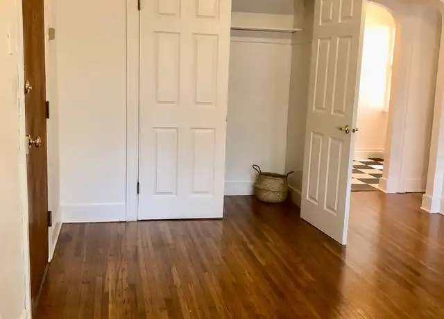 Property at 3046 NE Holladay St Unit 301, Portland, OR, 97232, 1 bed, 1 bath, [object Object]
