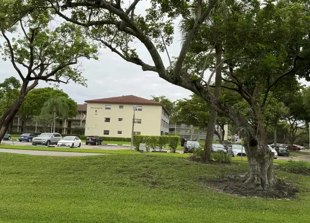 Property at 13350 SW 1st St Unit 112P, Pembroke Pines, FL, 33027, 1 bed, 1.5 baths, [object Object]