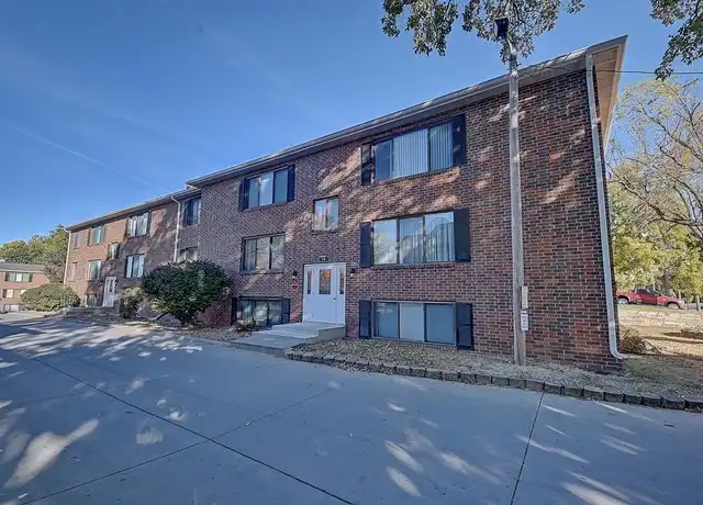 Property at 1215 Oakland Rd NE Unit 43, Cedar Rapids, IA, 52402, 1 bed, 1 bath, [object Object]