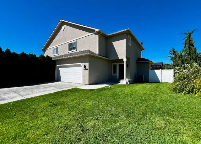 Property at 1502 S 71st Ave Unit 2, Yakima, WA, 98908, 3 beds, 2.5 baths, [object Object]