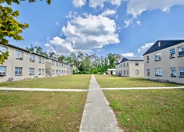 Property at 3519 E 1st Ct Unit 3511-202, Panama City, FL, 32401, 3 beds, 1 bath, [object Object]