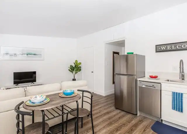 Property at Vertical North Apartments - 1625 E Prince Rd, Tucson, AZ, 85719, 0-2 beds, 1-1.5 bath, [object Object]