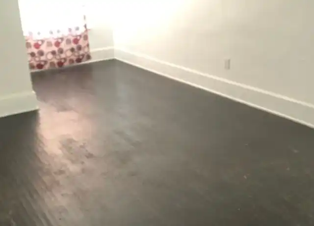 Property at 1136 South Ave, Toledo, OH, 43609, 2 beds, 1 bath, [object Object]