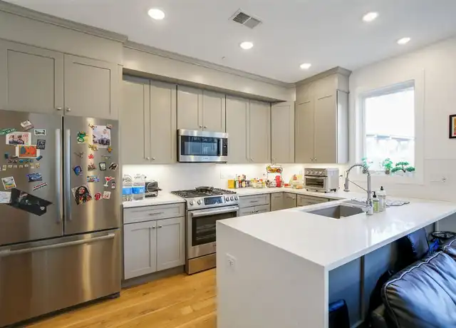 Property at 382 7th St #3, Jersey City, NJ, 07302, 2 beds, 1 bath, [object Object]