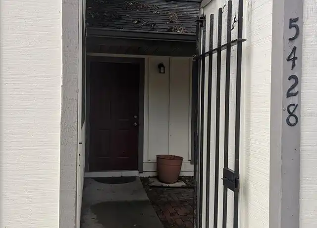 Property at 5428 SW 4th Pl, Gainesville, FL, 32607, 3 beds, 2 baths, [object Object]