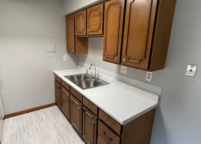Property at 730 Russell Rd, Waterloo, IA, 50701, 2 beds, 1 bath, [object Object]