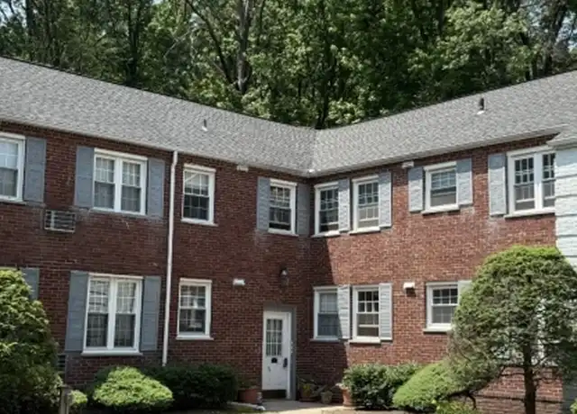 Property at 10 Parkway Vlg, Cranford, NJ, 07016, 2 beds, 1 bath, [object Object]
