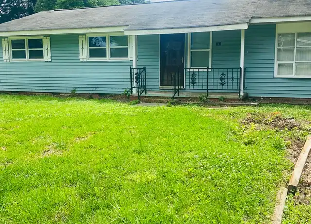 Property at 541 Wilbrown Cir, Charlotte, NC, 28217, 4 beds, 2 baths, [object Object]