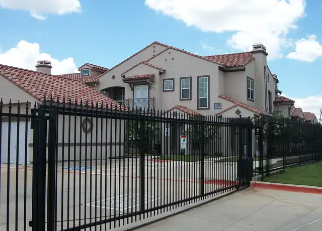 Property at Waxahachie Village Condominiums - 691 Cornell Ln, Waxahachie, TX, 75165, 1-2 bed, 1-2 bath, [object Object]