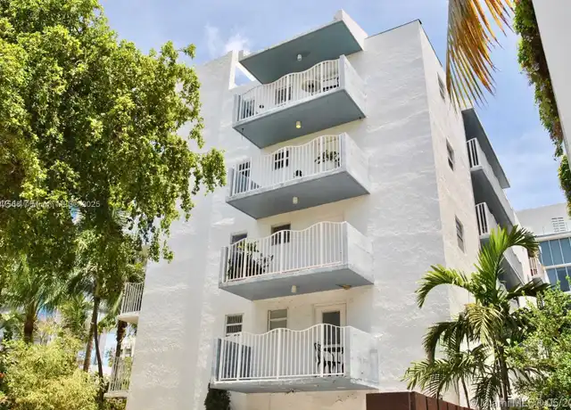 Property at 61 Collins Ave #402, Miami Beach, FL, 33139, 1 bed, 1 bath, [object Object]