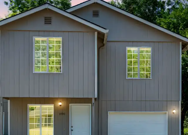 Property at 1490 S 10th St, Lebanon, OR, 97355, 3 beds, 2.5 baths, [object Object]