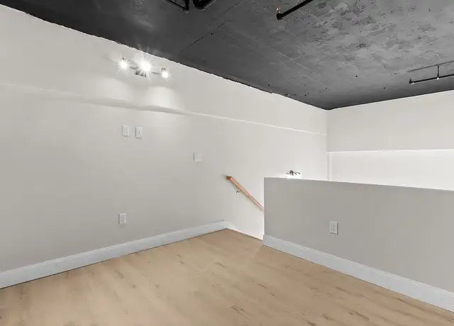 Photo of 153 Green St, Worcester, MA 01604
