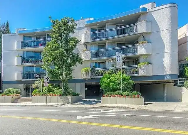 Property at 125 N Barrington Ave, Los Angeles, CA, 90049, 2 beds, 2 baths, [object Object]