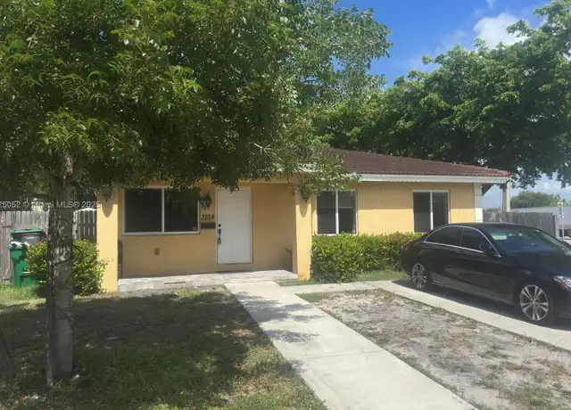 Property at 3104 Tarpon Dr #3104, Miramar, FL, 33023, 4 beds, 2 baths, [object Object]
