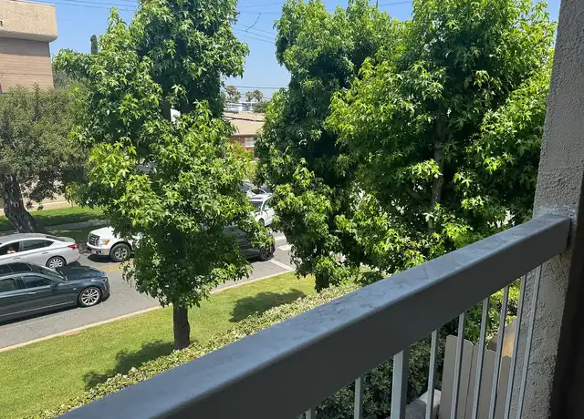Property at windmark Apartment - 4300 Beverly Glen Blvd, Sherman Oaks, CA, 91423, 1 bed, 1 bath, [object Object]
