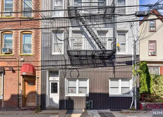 Property at 86 Center St Unit 2, Clifton, NJ, 07011, 2 beds, 1 bath, [object Object]