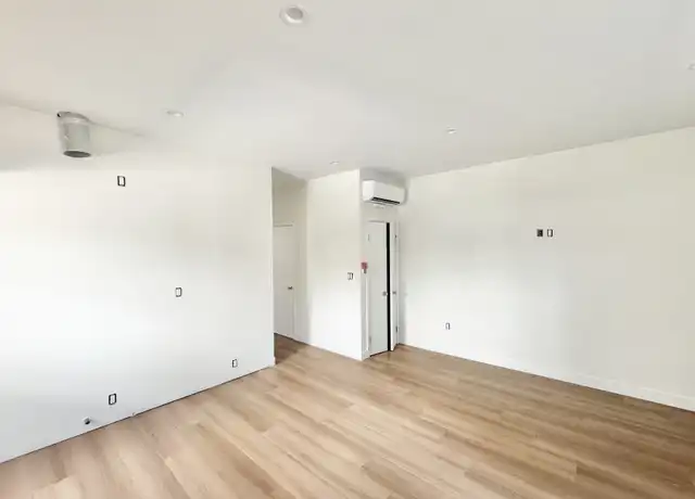 Property at 1135 S Doheny Dr Unit 7, Los Angeles, CA, 90035, 2 beds, 2 baths, [object Object]