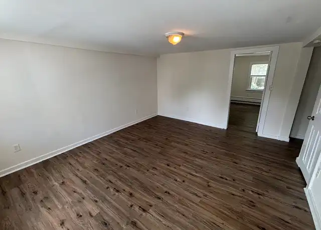 Property at 45 Columbia St Unit 1, Bridgeport, CT, 06604, 3 beds, 1 bath, [object Object]