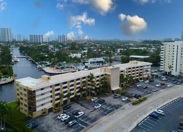 Property at 301 Golden Isles Dr #502, Hallandale Beach, FL, 33009, 1 bed, 1 bath, [object Object]
