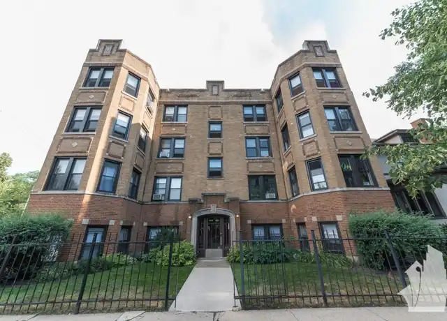 Property at 1415 W Hutchinson St Unit 4216-3, Chicago, IL, 60613, 1 bed, 1 bath, [object Object]
