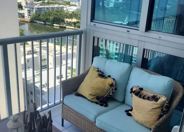 Property at 2655 Collins Ave #1710, Miami Beach, FL, 33140, 2 beds, 1.5 baths, [object Object]