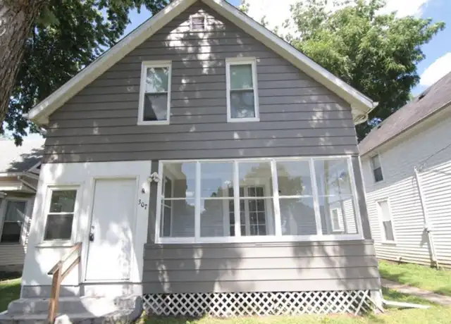 Property at 307 S Lincoln Ave, Davenport, IA, 52802, 2 beds, 1 bath, [object Object]