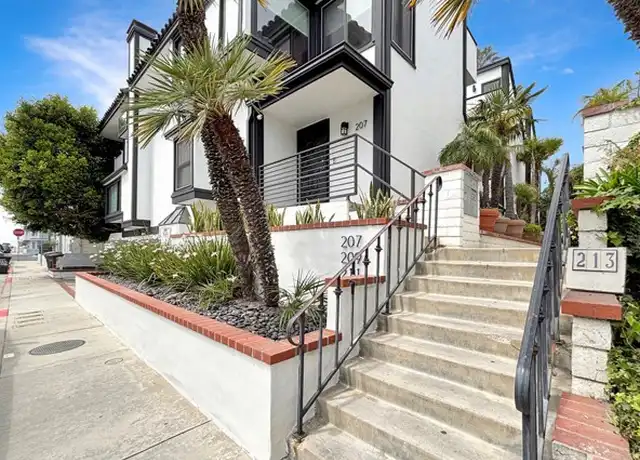 Property at 211 19th St, Newport Beach, CA, 92663, 2 beds, 3 baths, [object Object]