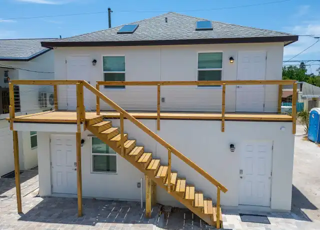 Property at 158 17th Ave SE Unit 158 D Upstairs, St. Petersburg, FL, 33701, 2 beds, 2 baths, [object Object]
