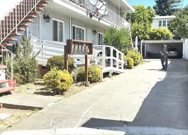 Property at 3246 E 27th St Unit 6, Oakland, CA, 94601, 2 beds, 1 bath, [object Object]