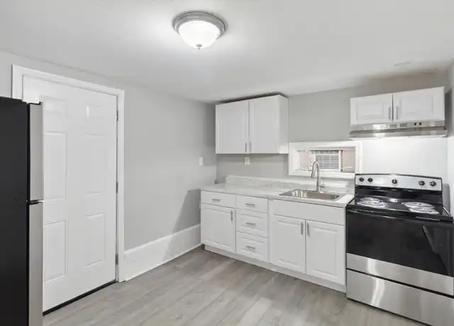 Property at 1227 E 38th St Unit B, Savannah, GA, 31404, 2 beds, 1 bath, [object Object]