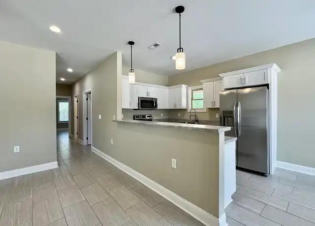 Property at Stoney Point Village - 100 Stoney Point Dr, Florence, AL, 35633, 2 beds, 2 baths, [object Object]