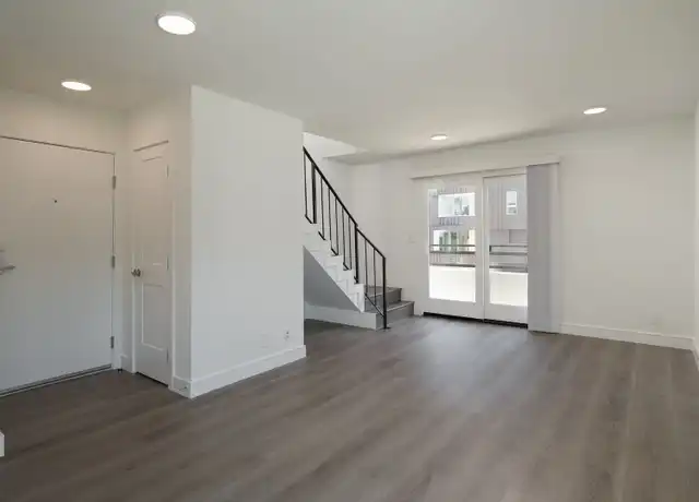 Property at 757 S Kingsley Dr Unit 201, Los Angeles, CA, 90005, 2 beds, 1.5 baths, [object Object]