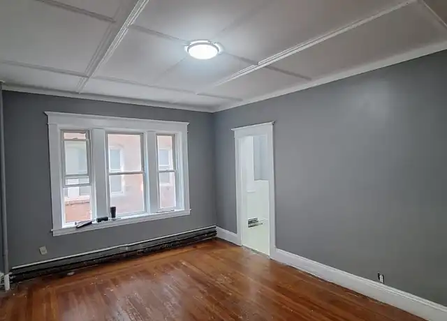 Property at 74 Grenada Ter Unit 1R, Springfield, MA, 01108, 2 beds, 1 bath, [object Object]